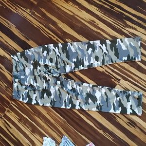 Camo leggings
